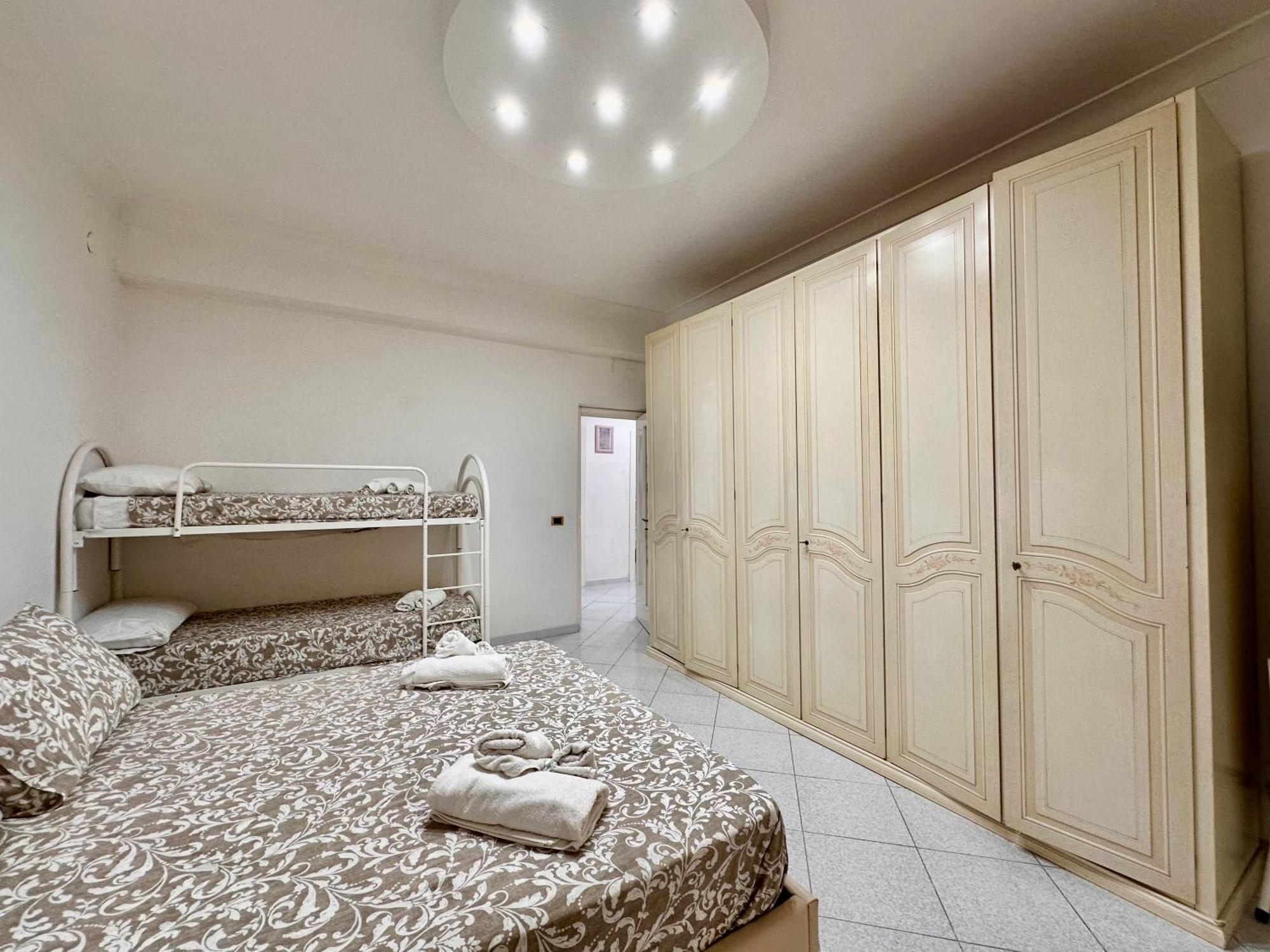 Casa Vacanze Bergame Villa Napels Buitenkant foto